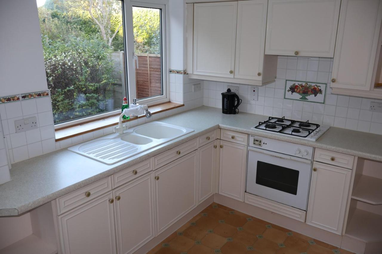 Spacious 4 Bed Home Near Nec, Jlr & Airport Parking For 3 Cars Ideal For Contractors! Solihull Eksteriør billede